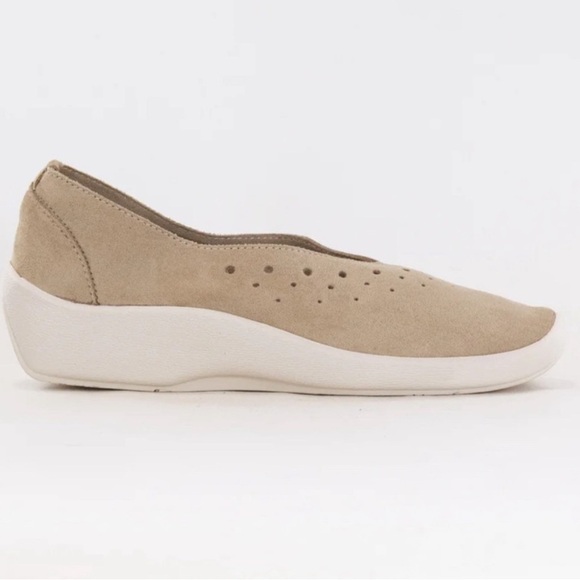 Arcopedico Shoes - Arcopedico Ergonomic Beige shoes with Perforated Design